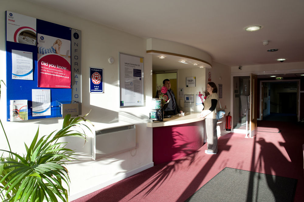 The Olympic Lodge Aylesbury  Exterior foto