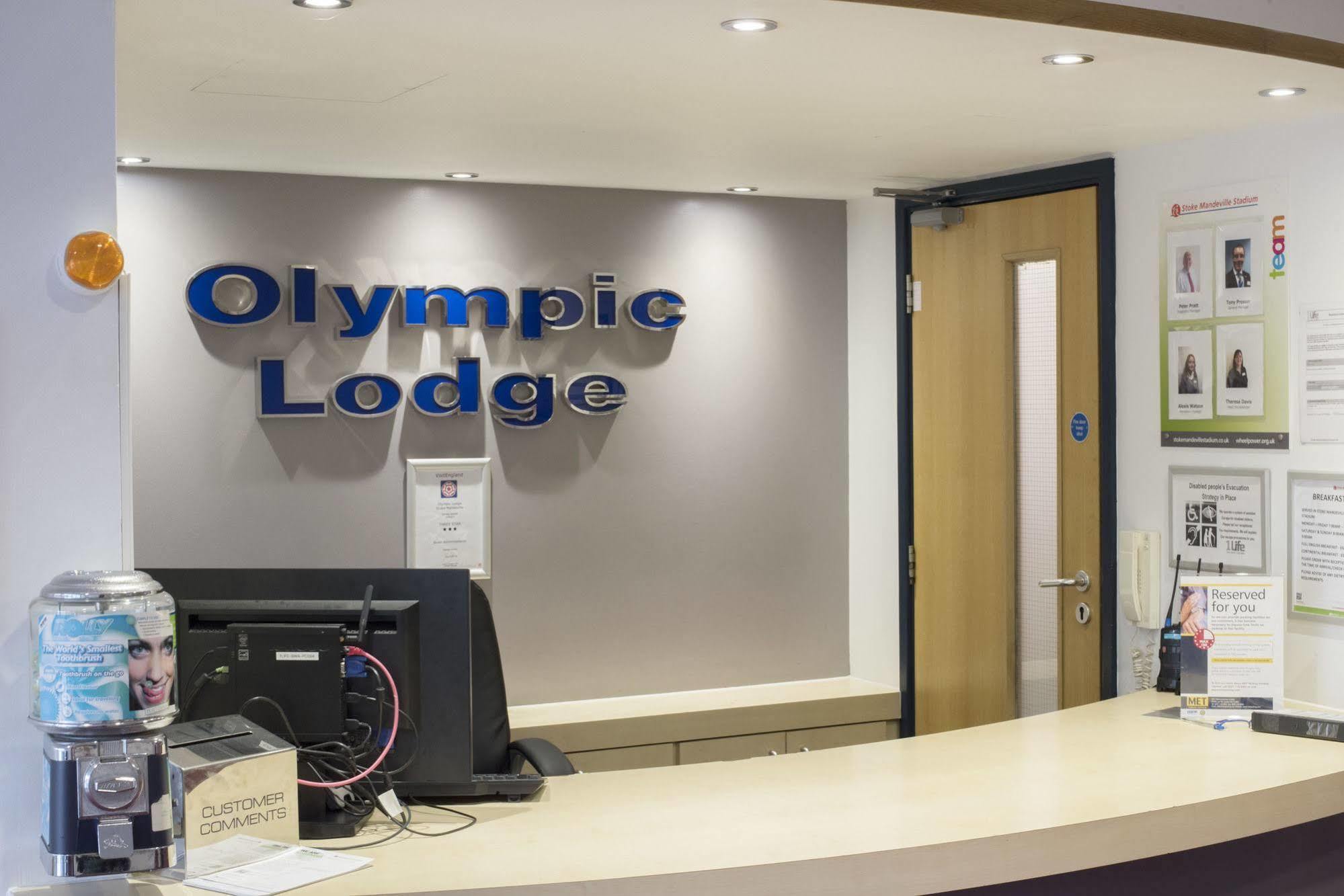 The Olympic Lodge Aylesbury  Exterior foto